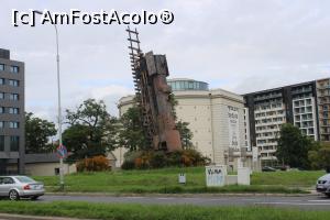 [P59] Wrocław, Rzeźba „Pociąg do nieba” (Sculptura „Trenul spre Rai”). o locomotivă cu abur, reală ce urcă spre cer » foto by mprofeanu
 - 
<span class="allrVoted glyphicon glyphicon-heart hidden" id="av1368410"></span>
<a class="m-l-10 hidden" id="sv1368410" onclick="voting_Foto_DelVot(,1368410,7843)" role="button">șterge vot <span class="glyphicon glyphicon-remove"></span></a>
<a id="v91368410" class=" c-red"  onclick="voting_Foto_SetVot(1368410)" role="button"><span class="glyphicon glyphicon-heart-empty"></span> <b>LIKE</b> = Votează poza</a> <img class="hidden"  id="f1368410W9" src="/imagini/loader.gif" border="0" /><span class="AjErrMes hidden" id="e1368410ErM"></span>