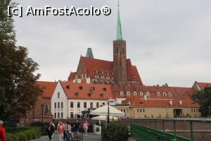 [P07] Wrocław, Ostrów Tumski, Kościoły św. Krzyża i św. Bartłomieja (Bisericile Sf. Cruce și Sf. Bartolomeu) văzute de departe... » foto by mprofeanu
 - 
<span class="allrVoted glyphicon glyphicon-heart hidden" id="av1368358"></span>
<a class="m-l-10 hidden" id="sv1368358" onclick="voting_Foto_DelVot(,1368358,7843)" role="button">șterge vot <span class="glyphicon glyphicon-remove"></span></a>
<a id="v91368358" class=" c-red"  onclick="voting_Foto_SetVot(1368358)" role="button"><span class="glyphicon glyphicon-heart-empty"></span> <b>LIKE</b> = Votează poza</a> <img class="hidden"  id="f1368358W9" src="/imagini/loader.gif" border="0" /><span class="AjErrMes hidden" id="e1368358ErM"></span>