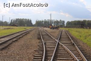 [P63] Pamięci i Muzeum Auschwitz-Birkenau, Auschwitz II (Birkenau), Căile ferate pe care soseau trenurile, în plan îndepărtat Peronul fără de întoarcere » foto by mprofeanu
 - 
<span class="allrVoted glyphicon glyphicon-heart hidden" id="av1360669"></span>
<a class="m-l-10 hidden" id="sv1360669" onclick="voting_Foto_DelVot(,1360669,7968)" role="button">șterge vot <span class="glyphicon glyphicon-remove"></span></a>
<a id="v91360669" class=" c-red"  onclick="voting_Foto_SetVot(1360669)" role="button"><span class="glyphicon glyphicon-heart-empty"></span> <b>LIKE</b> = Votează poza</a> <img class="hidden"  id="f1360669W9" src="/imagini/loader.gif" border="0" /><span class="AjErrMes hidden" id="e1360669ErM"></span>