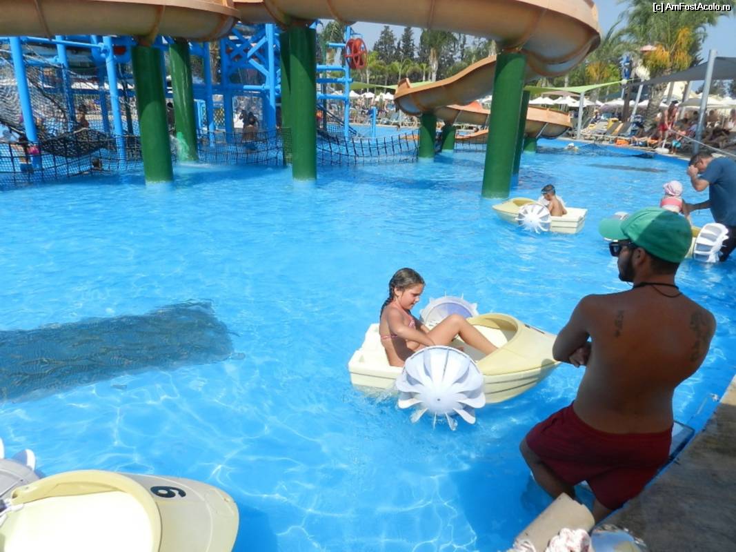 [P25] O piscina pentru copii. Fasouri Watermania – Water Park Limassol » foto by TraianS
 - 
<span class="allrVoted glyphicon glyphicon-heart hidden" id="av544474"></span>
<a class="m-l-10 hidden" id="sv544474" onclick="voting_Foto_DelVot(,544474,7992)" role="button">șterge vot <span class="glyphicon glyphicon-remove"></span></a>
<a id="v9544474" class=" c-red"  onclick="voting_Foto_SetVot(544474)" role="button"><span class="glyphicon glyphicon-heart-empty"></span> <b>LIKE</b> = Votează poza</a> <img class="hidden"  id="f544474W9" src="/imagini/loader.gif" border="0" /><span class="AjErrMes hidden" id="e544474ErM"></span>