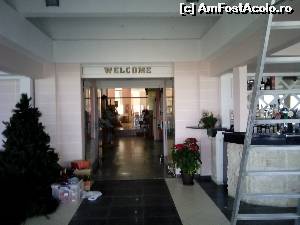 [P10] Intrarea in hotel » foto by mary-criss
 - 
<span class="allrVoted glyphicon glyphicon-heart hidden" id="av592959"></span>
<a class="m-l-10 hidden" id="sv592959" onclick="voting_Foto_DelVot(,592959,7996)" role="button">șterge vot <span class="glyphicon glyphicon-remove"></span></a>
<a id="v9592959" class=" c-red"  onclick="voting_Foto_SetVot(592959)" role="button"><span class="glyphicon glyphicon-heart-empty"></span> <b>LIKE</b> = Votează poza</a> <img class="hidden"  id="f592959W9" src="/imagini/loader.gif" border="0" /><span class="AjErrMes hidden" id="e592959ErM"></span>
