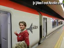 [P14] Trenul Narita Express. Sau N'EX.  » foto by TraianS
 - 
<span class="allrVoted glyphicon glyphicon-heart hidden" id="av404945"></span>
<a class="m-l-10 hidden" id="sv404945" onclick="voting_Foto_DelVot(,404945,7999)" role="button">șterge vot <span class="glyphicon glyphicon-remove"></span></a>
<a id="v9404945" class=" c-red"  onclick="voting_Foto_SetVot(404945)" role="button"><span class="glyphicon glyphicon-heart-empty"></span> <b>LIKE</b> = Votează poza</a> <img class="hidden"  id="f404945W9" src="/imagini/loader.gif" border="0" /><span class="AjErrMes hidden" id="e404945ErM"></span>