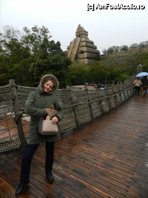 [P20] Piramida Mayasa din zona “Lost River Delta”. Tokyo DisneySea.  » foto by TraianS
 - 
<span class="allrVoted glyphicon glyphicon-heart hidden" id="av425735"></span>
<a class="m-l-10 hidden" id="sv425735" onclick="voting_Foto_DelVot(,425735,7999)" role="button">șterge vot <span class="glyphicon glyphicon-remove"></span></a>
<a id="v9425735" class=" c-red"  onclick="voting_Foto_SetVot(425735)" role="button"><span class="glyphicon glyphicon-heart-empty"></span> <b>LIKE</b> = Votează poza</a> <img class="hidden"  id="f425735W9" src="/imagini/loader.gif" border="0" /><span class="AjErrMes hidden" id="e425735ErM"></span>