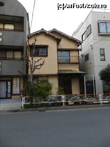 [P42] ... casa din Ryogoku.  » foto by TraianS
 - 
<span class="allrVoted glyphicon glyphicon-heart hidden" id="av491131"></span>
<a class="m-l-10 hidden" id="sv491131" onclick="voting_Foto_DelVot(,491131,7999)" role="button">șterge vot <span class="glyphicon glyphicon-remove"></span></a>
<a id="v9491131" class=" c-red"  onclick="voting_Foto_SetVot(491131)" role="button"><span class="glyphicon glyphicon-heart-empty"></span> <b>LIKE</b> = Votează poza</a> <img class="hidden"  id="f491131W9" src="/imagini/loader.gif" border="0" /><span class="AjErrMes hidden" id="e491131ErM"></span>