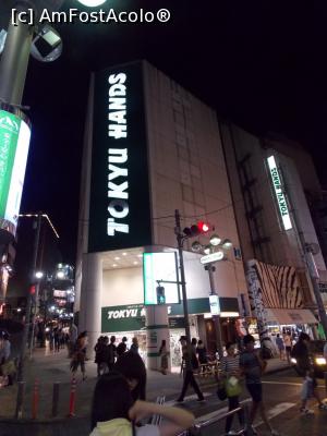 [P73] Tokyo, Shibuya, Centrul Tokyu Hands » foto by mprofeanu
 - 
<span class="allrVoted glyphicon glyphicon-heart hidden" id="av756085"></span>
<a class="m-l-10 hidden" id="sv756085" onclick="voting_Foto_DelVot(,756085,7999)" role="button">șterge vot <span class="glyphicon glyphicon-remove"></span></a>
<a id="v9756085" class=" c-red"  onclick="voting_Foto_SetVot(756085)" role="button"><span class="glyphicon glyphicon-heart-empty"></span> <b>LIKE</b> = Votează poza</a> <img class="hidden"  id="f756085W9" src="/imagini/loader.gif" border="0" /><span class="AjErrMes hidden" id="e756085ErM"></span>