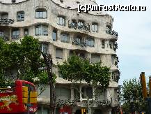 [P21] Una din casele lui Gaudi, la Pedrera ( Mila) de pe Bulevardul Gracia » foto by kati
 - 
<span class="allrVoted glyphicon glyphicon-heart hidden" id="av162981"></span>
<a class="m-l-10 hidden" id="sv162981" onclick="voting_Foto_DelVot(,162981,8002)" role="button">șterge vot <span class="glyphicon glyphicon-remove"></span></a>
<a id="v9162981" class=" c-red"  onclick="voting_Foto_SetVot(162981)" role="button"><span class="glyphicon glyphicon-heart-empty"></span> <b>LIKE</b> = Votează poza</a> <img class="hidden"  id="f162981W9" src="/imagini/loader.gif" border="0" /><span class="AjErrMes hidden" id="e162981ErM"></span>