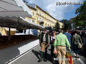 [P105] Bad Ischl-Wochenmarkt » foto by Alina53
 - 
<span class="allrVoted glyphicon glyphicon-heart hidden" id="av684941"></span>
<a class="m-l-10 hidden" id="sv684941" onclick="voting_Foto_DelVot(,684941,8013)" role="button">șterge vot <span class="glyphicon glyphicon-remove"></span></a>
<a id="v9684941" class=" c-red"  onclick="voting_Foto_SetVot(684941)" role="button"><span class="glyphicon glyphicon-heart-empty"></span> <b>LIKE</b> = Votează poza</a> <img class="hidden"  id="f684941W9" src="/imagini/loader.gif" border="0" /><span class="AjErrMes hidden" id="e684941ErM"></span>