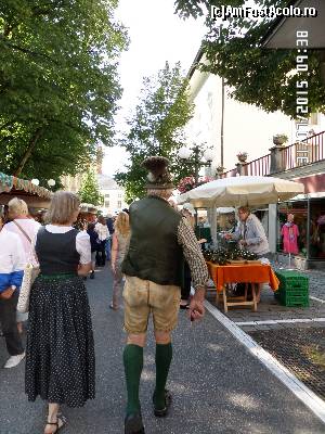 [P106] Bad Ischl-Wochenmarkt » foto by Alina53
 - 
<span class="allrVoted glyphicon glyphicon-heart hidden" id="av684942"></span>
<a class="m-l-10 hidden" id="sv684942" onclick="voting_Foto_DelVot(,684942,8013)" role="button">șterge vot <span class="glyphicon glyphicon-remove"></span></a>
<a id="v9684942" class=" c-red"  onclick="voting_Foto_SetVot(684942)" role="button"><span class="glyphicon glyphicon-heart-empty"></span> <b>LIKE</b> = Votează poza</a> <img class="hidden"  id="f684942W9" src="/imagini/loader.gif" border="0" /><span class="AjErrMes hidden" id="e684942ErM"></span>