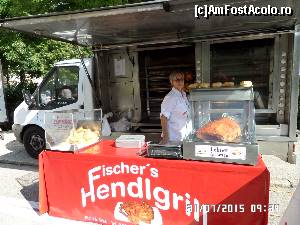 [P113] Bad Ischl-Wochenmarkt » foto by Alina53
 - 
<span class="allrVoted glyphicon glyphicon-heart hidden" id="av684949"></span>
<a class="m-l-10 hidden" id="sv684949" onclick="voting_Foto_DelVot(,684949,8013)" role="button">șterge vot <span class="glyphicon glyphicon-remove"></span></a>
<a id="v9684949" class=" c-red"  onclick="voting_Foto_SetVot(684949)" role="button"><span class="glyphicon glyphicon-heart-empty"></span> <b>LIKE</b> = Votează poza</a> <img class="hidden"  id="f684949W9" src="/imagini/loader.gif" border="0" /><span class="AjErrMes hidden" id="e684949ErM"></span>