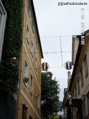 [P73] Pe o străduță în Bad Ischl » foto by Alina53
 - 
<span class="allrVoted glyphicon glyphicon-heart hidden" id="av684880"></span>
<a class="m-l-10 hidden" id="sv684880" onclick="voting_Foto_DelVot(,684880,8013)" role="button">șterge vot <span class="glyphicon glyphicon-remove"></span></a>
<a id="v9684880" class=" c-red"  onclick="voting_Foto_SetVot(684880)" role="button"><span class="glyphicon glyphicon-heart-empty"></span> <b>LIKE</b> = Votează poza</a> <img class="hidden"  id="f684880W9" src="/imagini/loader.gif" border="0" /><span class="AjErrMes hidden" id="e684880ErM"></span>