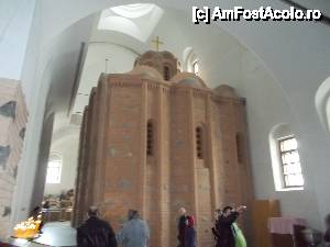 [P53] Pecherska Lavra - manastirile din pestera - 'Vaticanul estului' » foto by delfinson
 - 
<span class="allrVoted glyphicon glyphicon-heart hidden" id="av492990"></span>
<a class="m-l-10 hidden" id="sv492990" onclick="voting_Foto_DelVot(,492990,8014)" role="button">șterge vot <span class="glyphicon glyphicon-remove"></span></a>
<a id="v9492990" class=" c-red"  onclick="voting_Foto_SetVot(492990)" role="button"><span class="glyphicon glyphicon-heart-empty"></span> <b>LIKE</b> = Votează poza</a> <img class="hidden"  id="f492990W9" src="/imagini/loader.gif" border="0" /><span class="AjErrMes hidden" id="e492990ErM"></span>