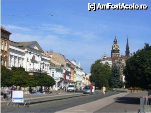 [P02] Suntem pe Main Street din Kosice si in fata se vede Biserica Sf. Elisabeta » foto by iccata
 - 
<span class="allrVoted glyphicon glyphicon-heart hidden" id="av453029"></span>
<a class="m-l-10 hidden" id="sv453029" onclick="voting_Foto_DelVot(,453029,8041)" role="button">șterge vot <span class="glyphicon glyphicon-remove"></span></a>
<a id="v9453029" class=" c-red"  onclick="voting_Foto_SetVot(453029)" role="button"><span class="glyphicon glyphicon-heart-empty"></span> <b>LIKE</b> = Votează poza</a> <img class="hidden"  id="f453029W9" src="/imagini/loader.gif" border="0" /><span class="AjErrMes hidden" id="e453029ErM"></span>