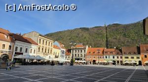 [P03] Brașov - Piața Sfatului » foto by doina_c24
 - 
<span class="allrVoted glyphicon glyphicon-heart hidden" id="av1435822"></span>
<a class="m-l-10 hidden" id="sv1435822" onclick="voting_Foto_DelVot(,1435822,8052)" role="button">șterge vot <span class="glyphicon glyphicon-remove"></span></a>
<a id="v91435822" class=" c-red"  onclick="voting_Foto_SetVot(1435822)" role="button"><span class="glyphicon glyphicon-heart-empty"></span> <b>LIKE</b> = Votează poza</a> <img class="hidden"  id="f1435822W9" src="/imagini/loader.gif" border="0" /><span class="AjErrMes hidden" id="e1435822ErM"></span>