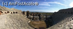[P22] Vedere panoramică cu teatrul antic » foto by AZE
 - 
<span class="allrVoted glyphicon glyphicon-heart hidden" id="av1172013"></span>
<a class="m-l-10 hidden" id="sv1172013" onclick="voting_Foto_DelVot(,1172013,8053)" role="button">șterge vot <span class="glyphicon glyphicon-remove"></span></a>
<a id="v91172013" class=" c-red"  onclick="voting_Foto_SetVot(1172013)" role="button"><span class="glyphicon glyphicon-heart-empty"></span> <b>LIKE</b> = Votează poza</a> <img class="hidden"  id="f1172013W9" src="/imagini/loader.gif" border="0" /><span class="AjErrMes hidden" id="e1172013ErM"></span>