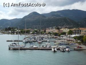 [P07] În portul Nidri, lângă taverna Symposio » foto by irinad
 - 
<span class="allrVoted glyphicon glyphicon-heart hidden" id="av821833"></span>
<a class="m-l-10 hidden" id="sv821833" onclick="voting_Foto_DelVot(,821833,8082)" role="button">șterge vot <span class="glyphicon glyphicon-remove"></span></a>
<a id="v9821833" class=" c-red"  onclick="voting_Foto_SetVot(821833)" role="button"><span class="glyphicon glyphicon-heart-empty"></span> <b>LIKE</b> = Votează poza</a> <img class="hidden"  id="f821833W9" src="/imagini/loader.gif" border="0" /><span class="AjErrMes hidden" id="e821833ErM"></span>