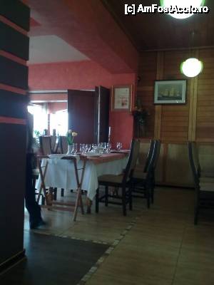 [P04] Giurgiu - Restaurant Perla din Portul Giurgiu, interior.  » foto by iulianic
 - 
<span class="allrVoted glyphicon glyphicon-heart hidden" id="av412765"></span>
<a class="m-l-10 hidden" id="sv412765" onclick="voting_Foto_DelVot(,412765,8083)" role="button">șterge vot <span class="glyphicon glyphicon-remove"></span></a>
<a id="v9412765" class=" c-red"  onclick="voting_Foto_SetVot(412765)" role="button"><span class="glyphicon glyphicon-heart-empty"></span> <b>LIKE</b> = Votează poza</a> <img class="hidden"  id="f412765W9" src="/imagini/loader.gif" border="0" /><span class="AjErrMes hidden" id="e412765ErM"></span>