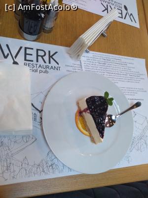 [P12] Restaurant Werk - cheesecake » foto by Dragoș_MD
 - 
<span class="allrVoted glyphicon glyphicon-heart hidden" id="av1059680"></span>
<a class="m-l-10 hidden" id="sv1059680" onclick="voting_Foto_DelVot(,1059680,8102)" role="button">șterge vot <span class="glyphicon glyphicon-remove"></span></a>
<a id="v91059680" class=" c-red"  onclick="voting_Foto_SetVot(1059680)" role="button"><span class="glyphicon glyphicon-heart-empty"></span> <b>LIKE</b> = Votează poza</a> <img class="hidden"  id="f1059680W9" src="/imagini/loader.gif" border="0" /><span class="AjErrMes hidden" id="e1059680ErM"></span>