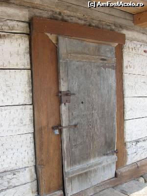 [P05] Ușă de acces în biserică » foto by tata123 🔱
 - 
<span class="allrVoted glyphicon glyphicon-heart hidden" id="av578499"></span>
<a class="m-l-10 hidden" id="sv578499" onclick="voting_Foto_DelVot(,578499,8118)" role="button">șterge vot <span class="glyphicon glyphicon-remove"></span></a>
<a id="v9578499" class=" c-red"  onclick="voting_Foto_SetVot(578499)" role="button"><span class="glyphicon glyphicon-heart-empty"></span> <b>LIKE</b> = Votează poza</a> <img class="hidden"  id="f578499W9" src="/imagini/loader.gif" border="0" /><span class="AjErrMes hidden" id="e578499ErM"></span>