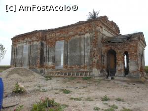[P01] Biserica ruinată de la Ciuperceni - Teleorman.  » foto by iulianic
 - 
<span class="allrVoted glyphicon glyphicon-heart hidden" id="av1090617"></span>
<a class="m-l-10 hidden" id="sv1090617" onclick="voting_Foto_DelVot(,1090617,8133)" role="button">șterge vot <span class="glyphicon glyphicon-remove"></span></a>
<a id="v91090617" class=" c-red"  onclick="voting_Foto_SetVot(1090617)" role="button"><span class="glyphicon glyphicon-heart-empty"></span> <b>LIKE</b> = Votează poza</a> <img class="hidden"  id="f1090617W9" src="/imagini/loader.gif" border="0" /><span class="AjErrMes hidden" id="e1090617ErM"></span>