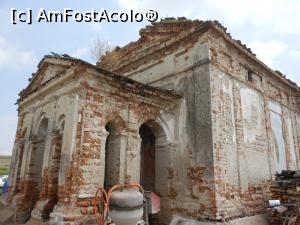 [P03] Biserica ruinată de la Ciuperceni - Colțul de sud-vest.  » foto by iulianic
 - 
<span class="allrVoted glyphicon glyphicon-heart hidden" id="av1090619"></span>
<a class="m-l-10 hidden" id="sv1090619" onclick="voting_Foto_DelVot(,1090619,8133)" role="button">șterge vot <span class="glyphicon glyphicon-remove"></span></a>
<a id="v91090619" class=" c-red"  onclick="voting_Foto_SetVot(1090619)" role="button"><span class="glyphicon glyphicon-heart-empty"></span> <b>LIKE</b> = Votează poza</a> <img class="hidden"  id="f1090619W9" src="/imagini/loader.gif" border="0" /><span class="AjErrMes hidden" id="e1090619ErM"></span>