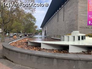 [P02] NGV-Melbourne,fântâna din fața muzeului plină de frunze,a venit toamna » foto by AZE
 - 
<span class="allrVoted glyphicon glyphicon-heart hidden" id="av1371978"></span>
<a class="m-l-10 hidden" id="sv1371978" onclick="voting_Foto_DelVot(,1371978,8157)" role="button">șterge vot <span class="glyphicon glyphicon-remove"></span></a>
<a id="v91371978" class=" c-red"  onclick="voting_Foto_SetVot(1371978)" role="button"><span class="glyphicon glyphicon-heart-empty"></span> <b>LIKE</b> = Votează poza</a> <img class="hidden"  id="f1371978W9" src="/imagini/loader.gif" border="0" /><span class="AjErrMes hidden" id="e1371978ErM"></span>