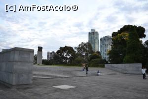 [P35] Shrine of Remembrance » foto by AZE
 - 
<span class="allrVoted glyphicon glyphicon-heart hidden" id="av1373048"></span>
<a class="m-l-10 hidden" id="sv1373048" onclick="voting_Foto_DelVot(,1373048,8157)" role="button">șterge vot <span class="glyphicon glyphicon-remove"></span></a>
<a id="v91373048" class=" c-red"  onclick="voting_Foto_SetVot(1373048)" role="button"><span class="glyphicon glyphicon-heart-empty"></span> <b>LIKE</b> = Votează poza</a> <img class="hidden"  id="f1373048W9" src="/imagini/loader.gif" border="0" /><span class="AjErrMes hidden" id="e1373048ErM"></span>