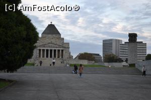 [P36] Shrine of Remembrance » foto by AZE
 - 
<span class="allrVoted glyphicon glyphicon-heart hidden" id="av1373049"></span>
<a class="m-l-10 hidden" id="sv1373049" onclick="voting_Foto_DelVot(,1373049,8157)" role="button">șterge vot <span class="glyphicon glyphicon-remove"></span></a>
<a id="v91373049" class=" c-red"  onclick="voting_Foto_SetVot(1373049)" role="button"><span class="glyphicon glyphicon-heart-empty"></span> <b>LIKE</b> = Votează poza</a> <img class="hidden"  id="f1373049W9" src="/imagini/loader.gif" border="0" /><span class="AjErrMes hidden" id="e1373049ErM"></span>