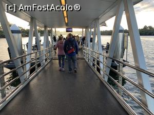 [P16] Sydney Ferry,stația Olimpic Park » foto by AZE
 - 
<span class="allrVoted glyphicon glyphicon-heart hidden" id="av1387013"></span>
<a class="m-l-10 hidden" id="sv1387013" onclick="voting_Foto_DelVot(,1387013,8165)" role="button">șterge vot <span class="glyphicon glyphicon-remove"></span></a>
<a id="v91387013" class=" c-red"  onclick="voting_Foto_SetVot(1387013)" role="button"><span class="glyphicon glyphicon-heart-empty"></span> <b>LIKE</b> = Votează poza</a> <img class="hidden"  id="f1387013W9" src="/imagini/loader.gif" border="0" /><span class="AjErrMes hidden" id="e1387013ErM"></span>