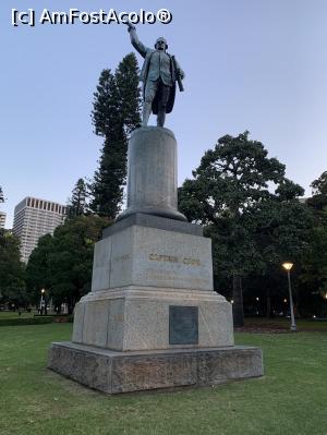 [P35] Centru Sydney,statuia lui James Cook » foto by AZE
 - 
<span class="allrVoted glyphicon glyphicon-heart hidden" id="av1387969"></span>
<a class="m-l-10 hidden" id="sv1387969" onclick="voting_Foto_DelVot(,1387969,8165)" role="button">șterge vot <span class="glyphicon glyphicon-remove"></span></a>
<a id="v91387969" class=" c-red"  onclick="voting_Foto_SetVot(1387969)" role="button"><span class="glyphicon glyphicon-heart-empty"></span> <b>LIKE</b> = Votează poza</a> <img class="hidden"  id="f1387969W9" src="/imagini/loader.gif" border="0" /><span class="AjErrMes hidden" id="e1387969ErM"></span>