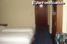[P18] Vedere a camerei noastre spre usa, la hotelul Ramada Britannia » foto by ileanaxperta*
 - 
<span class="allrVoted glyphicon glyphicon-heart hidden" id="av174616"></span>
<a class="m-l-10 hidden" id="sv174616" onclick="voting_Foto_DelVot(,174616,8197)" role="button">șterge vot <span class="glyphicon glyphicon-remove"></span></a>
<a id="v9174616" class=" c-red"  onclick="voting_Foto_SetVot(174616)" role="button"><span class="glyphicon glyphicon-heart-empty"></span> <b>LIKE</b> = Votează poza</a> <img class="hidden"  id="f174616W9" src="/imagini/loader.gif" border="0" /><span class="AjErrMes hidden" id="e174616ErM"></span>