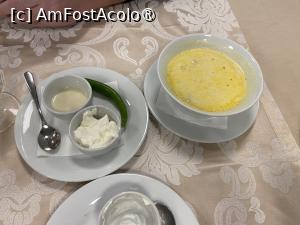 [P02] Restaurant Club Bucovina - ciorba de burtă de la prânzul din prima zi » foto by nicole33
 - 
<span class="allrVoted glyphicon glyphicon-heart hidden" id="av1479183"></span>
<a class="m-l-10 hidden" id="sv1479183" onclick="voting_Foto_DelVot(,1479183,8210)" role="button">șterge vot <span class="glyphicon glyphicon-remove"></span></a>
<a id="v91479183" class=" c-red"  onclick="voting_Foto_SetVot(1479183)" role="button"><span class="glyphicon glyphicon-heart-empty"></span> <b>LIKE</b> = Votează poza</a> <img class="hidden"  id="f1479183W9" src="/imagini/loader.gif" border="0" /><span class="AjErrMes hidden" id="e1479183ErM"></span>