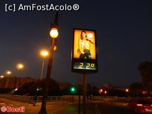[P39] La ieșirea din Institut Valencià d'Art Modern, pe la 8 seara, un panou din apropiere arată temperatura.  » foto by Costi
 - 
<span class="allrVoted glyphicon glyphicon-heart hidden" id="av927065"></span>
<a class="m-l-10 hidden" id="sv927065" onclick="voting_Foto_DelVot(,927065,8268)" role="button">șterge vot <span class="glyphicon glyphicon-remove"></span></a>
<a id="v9927065" class=" c-red"  onclick="voting_Foto_SetVot(927065)" role="button"><span class="glyphicon glyphicon-heart-empty"></span> <b>LIKE</b> = Votează poza</a> <img class="hidden"  id="f927065W9" src="/imagini/loader.gif" border="0" /><span class="AjErrMes hidden" id="e927065ErM"></span>