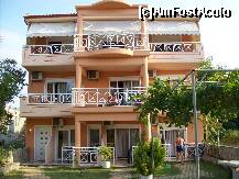 [P01] Vila Corina Fay, Limenaria » foto by laurentiucapac
 - 
<span class="allrVoted glyphicon glyphicon-heart hidden" id="av177283"></span>
<a class="m-l-10 hidden" id="sv177283" onclick="voting_Foto_DelVot(,177283,8269)" role="button">șterge vot <span class="glyphicon glyphicon-remove"></span></a>
<a id="v9177283" class=" c-red"  onclick="voting_Foto_SetVot(177283)" role="button"><span class="glyphicon glyphicon-heart-empty"></span> <b>LIKE</b> = Votează poza</a> <img class="hidden"  id="f177283W9" src="/imagini/loader.gif" border="0" /><span class="AjErrMes hidden" id="e177283ErM"></span>
