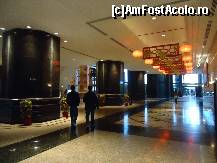 [P12] pasarela peste bulevard in insula Hong Kong,incinta ptr transfer apartine unui turn de birouri » foto by station5*
 - 
<span class="allrVoted glyphicon glyphicon-heart hidden" id="av298563"></span>
<a class="m-l-10 hidden" id="sv298563" onclick="voting_Foto_DelVot(,298563,8285)" role="button">șterge vot <span class="glyphicon glyphicon-remove"></span></a>
<a id="v9298563" class=" c-red"  onclick="voting_Foto_SetVot(298563)" role="button"><span class="glyphicon glyphicon-heart-empty"></span> <b>LIKE</b> = Votează poza</a> <img class="hidden"  id="f298563W9" src="/imagini/loader.gif" border="0" /><span class="AjErrMes hidden" id="e298563ErM"></span>