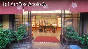 [P24] Urmeaza un pavilion numit Galeria Tang, de unde poti cumpara suveniruri sau poti privi cum artistele talentate decoreaza obiectele din ceramica sau metal. » foto by geani anto
 - 
<span class="allrVoted glyphicon glyphicon-heart hidden" id="av1521200"></span>
<a class="m-l-10 hidden" id="sv1521200" onclick="voting_Foto_DelVot(,1521200,8285)" role="button">șterge vot <span class="glyphicon glyphicon-remove"></span></a>
<a id="v91521200" class=" c-red"  onclick="voting_Foto_SetVot(1521200)" role="button"><span class="glyphicon glyphicon-heart-empty"></span> <b>LIKE</b> = Votează poza</a> <img class="hidden"  id="f1521200W9" src="/imagini/loader.gif" border="0" /><span class="AjErrMes hidden" id="e1521200ErM"></span>