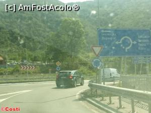 [P02] În acest giratoriu se termină autostrada și se intră pe drumul cu circulație în ambele sensuri, pe malul Strumei, în apropiere de Sandanski. » foto by Costi
 - 
<span class="allrVoted glyphicon glyphicon-heart hidden" id="av1171726"></span>
<a class="m-l-10 hidden" id="sv1171726" onclick="voting_Foto_DelVot(,1171726,8286)" role="button">șterge vot <span class="glyphicon glyphicon-remove"></span></a>
<a id="v91171726" class=" c-red"  onclick="voting_Foto_SetVot(1171726)" role="button"><span class="glyphicon glyphicon-heart-empty"></span> <b>LIKE</b> = Votează poza</a> <img class="hidden"  id="f1171726W9" src="/imagini/loader.gif" border="0" /><span class="AjErrMes hidden" id="e1171726ErM"></span>