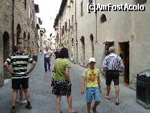 [P02] Intrarea in San Gimignano » foto by gabivl
 - 
<span class="allrVoted glyphicon glyphicon-heart hidden" id="av180036"></span>
<a class="m-l-10 hidden" id="sv180036" onclick="voting_Foto_DelVot(,180036,8341)" role="button">șterge vot <span class="glyphicon glyphicon-remove"></span></a>
<a id="v9180036" class=" c-red"  onclick="voting_Foto_SetVot(180036)" role="button"><span class="glyphicon glyphicon-heart-empty"></span> <b>LIKE</b> = Votează poza</a> <img class="hidden"  id="f180036W9" src="/imagini/loader.gif" border="0" /><span class="AjErrMes hidden" id="e180036ErM"></span>