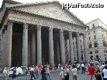 [P32] Roma-Panteonul » foto by gabivl
 - 
<span class="allrVoted glyphicon glyphicon-heart hidden" id="av180074"></span>
<a class="m-l-10 hidden" id="sv180074" onclick="voting_Foto_DelVot(,180074,8341)" role="button">șterge vot <span class="glyphicon glyphicon-remove"></span></a>
<a id="v9180074" class=" c-red"  onclick="voting_Foto_SetVot(180074)" role="button"><span class="glyphicon glyphicon-heart-empty"></span> <b>LIKE</b> = Votează poza</a> <img class="hidden"  id="f180074W9" src="/imagini/loader.gif" border="0" /><span class="AjErrMes hidden" id="e180074ErM"></span>