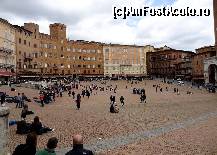 [P24] Piazza Il Campo din Siena - loc de picnic, intalnire sau de plimbare » foto by BOGDAN DSN
 - 
<span class="allrVoted glyphicon glyphicon-heart hidden" id="av423243"></span>
<a class="m-l-10 hidden" id="sv423243" onclick="voting_Foto_DelVot(,423243,8341)" role="button">șterge vot <span class="glyphicon glyphicon-remove"></span></a>
<a id="v9423243" class=" c-red"  onclick="voting_Foto_SetVot(423243)" role="button"><span class="glyphicon glyphicon-heart-empty"></span> <b>LIKE</b> = Votează poza</a> <img class="hidden"  id="f423243W9" src="/imagini/loader.gif" border="0" /><span class="AjErrMes hidden" id="e423243ErM"></span>