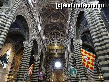 [P27] Interior Domul din Siena cu ale sale coloane alb-verde » foto by BOGDAN DSN
 - 
<span class="allrVoted glyphicon glyphicon-heart hidden" id="av423246"></span>
<a class="m-l-10 hidden" id="sv423246" onclick="voting_Foto_DelVot(,423246,8341)" role="button">șterge vot <span class="glyphicon glyphicon-remove"></span></a>
<a id="v9423246" class=" c-red"  onclick="voting_Foto_SetVot(423246)" role="button"><span class="glyphicon glyphicon-heart-empty"></span> <b>LIKE</b> = Votează poza</a> <img class="hidden"  id="f423246W9" src="/imagini/loader.gif" border="0" /><span class="AjErrMes hidden" id="e423246ErM"></span>