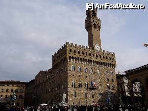 [P03] Piazza della Signoria cu al sau turn de 94m - Firenze » foto by BOGDAN DSN
 - 
<span class="allrVoted glyphicon glyphicon-heart hidden" id="av423992"></span>
<a class="m-l-10 hidden" id="sv423992" onclick="voting_Foto_DelVot(,423992,8341)" role="button">șterge vot <span class="glyphicon glyphicon-remove"></span></a>
<a id="v9423992" class=" c-red"  onclick="voting_Foto_SetVot(423992)" role="button"><span class="glyphicon glyphicon-heart-empty"></span> <b>LIKE</b> = Votează poza</a> <img class="hidden"  id="f423992W9" src="/imagini/loader.gif" border="0" /><span class="AjErrMes hidden" id="e423992ErM"></span>
