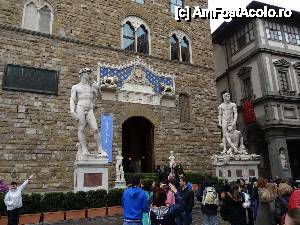 [P04] Intrarea in Palazzo Vecchio - Florenta » foto by BOGDAN DSN
 - 
<span class="allrVoted glyphicon glyphicon-heart hidden" id="av423993"></span>
<a class="m-l-10 hidden" id="sv423993" onclick="voting_Foto_DelVot(,423993,8341)" role="button">șterge vot <span class="glyphicon glyphicon-remove"></span></a>
<a id="v9423993" class=" c-red"  onclick="voting_Foto_SetVot(423993)" role="button"><span class="glyphicon glyphicon-heart-empty"></span> <b>LIKE</b> = Votează poza</a> <img class="hidden"  id="f423993W9" src="/imagini/loader.gif" border="0" /><span class="AjErrMes hidden" id="e423993ErM"></span>