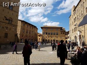 [P18] Volterra - Piazza dei Priori, principala piață a cetății.  » foto by Aurici
 - 
<span class="allrVoted glyphicon glyphicon-heart hidden" id="av986205"></span>
<a class="m-l-10 hidden" id="sv986205" onclick="voting_Foto_DelVot(,986205,8341)" role="button">șterge vot <span class="glyphicon glyphicon-remove"></span></a>
<a id="v9986205" class=" c-red"  onclick="voting_Foto_SetVot(986205)" role="button"><span class="glyphicon glyphicon-heart-empty"></span> <b>LIKE</b> = Votează poza</a> <img class="hidden"  id="f986205W9" src="/imagini/loader.gif" border="0" /><span class="AjErrMes hidden" id="e986205ErM"></span>