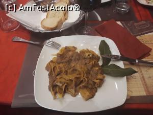 [P24] Volterra - Osteria tradițională Da Beppino. Papardelele mele. Foarte bune!  » foto by Aurici
 - 
<span class="allrVoted glyphicon glyphicon-heart hidden" id="av986211"></span>
<a class="m-l-10 hidden" id="sv986211" onclick="voting_Foto_DelVot(,986211,8341)" role="button">șterge vot <span class="glyphicon glyphicon-remove"></span></a>
<a id="v9986211" class=" c-red"  onclick="voting_Foto_SetVot(986211)" role="button"><span class="glyphicon glyphicon-heart-empty"></span> <b>LIKE</b> = Votează poza</a> <img class="hidden"  id="f986211W9" src="/imagini/loader.gif" border="0" /><span class="AjErrMes hidden" id="e986211ErM"></span>