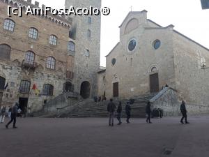 [P50] San Gimignano, Basilica Collegiata di Banta Maria Assunta și Piazza Duomo.  » foto by Aurici
 - 
<span class="allrVoted glyphicon glyphicon-heart hidden" id="av986237"></span>
<a class="m-l-10 hidden" id="sv986237" onclick="voting_Foto_DelVot(,986237,8341)" role="button">șterge vot <span class="glyphicon glyphicon-remove"></span></a>
<a id="v9986237" class=" c-red"  onclick="voting_Foto_SetVot(986237)" role="button"><span class="glyphicon glyphicon-heart-empty"></span> <b>LIKE</b> = Votează poza</a> <img class="hidden"  id="f986237W9" src="/imagini/loader.gif" border="0" /><span class="AjErrMes hidden" id="e986237ErM"></span>