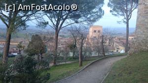 [P55] San Gimignano - pe lângă zidurile cetății, la Rocca.  » foto by Aurici
 - 
<span class="allrVoted glyphicon glyphicon-heart hidden" id="av986242"></span>
<a class="m-l-10 hidden" id="sv986242" onclick="voting_Foto_DelVot(,986242,8341)" role="button">șterge vot <span class="glyphicon glyphicon-remove"></span></a>
<a id="v9986242" class=" c-red"  onclick="voting_Foto_SetVot(986242)" role="button"><span class="glyphicon glyphicon-heart-empty"></span> <b>LIKE</b> = Votează poza</a> <img class="hidden"  id="f986242W9" src="/imagini/loader.gif" border="0" /><span class="AjErrMes hidden" id="e986242ErM"></span>