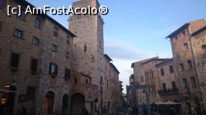 [P57] San Gimignano » foto by Aurici
 - 
<span class="allrVoted glyphicon glyphicon-heart hidden" id="av986244"></span>
<a class="m-l-10 hidden" id="sv986244" onclick="voting_Foto_DelVot(,986244,8341)" role="button">șterge vot <span class="glyphicon glyphicon-remove"></span></a>
<a id="v9986244" class=" c-red"  onclick="voting_Foto_SetVot(986244)" role="button"><span class="glyphicon glyphicon-heart-empty"></span> <b>LIKE</b> = Votează poza</a> <img class="hidden"  id="f986244W9" src="/imagini/loader.gif" border="0" /><span class="AjErrMes hidden" id="e986244ErM"></span>
