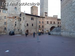 [P59] San Gimignano - Piazza Duomo.  » foto by Aurici
 - 
<span class="allrVoted glyphicon glyphicon-heart hidden" id="av986246"></span>
<a class="m-l-10 hidden" id="sv986246" onclick="voting_Foto_DelVot(,986246,8341)" role="button">șterge vot <span class="glyphicon glyphicon-remove"></span></a>
<a id="v9986246" class=" c-red"  onclick="voting_Foto_SetVot(986246)" role="button"><span class="glyphicon glyphicon-heart-empty"></span> <b>LIKE</b> = Votează poza</a> <img class="hidden"  id="f986246W9" src="/imagini/loader.gif" border="0" /><span class="AjErrMes hidden" id="e986246ErM"></span>