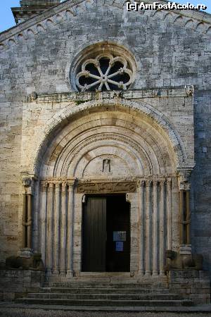[P12] San Quirico - Collegiata » foto by Carmen Ion
 - 
<span class="allrVoted glyphicon glyphicon-heart hidden" id="av589494"></span>
<a class="m-l-10 hidden" id="sv589494" onclick="voting_Foto_DelVot(,589494,8341)" role="button">șterge vot <span class="glyphicon glyphicon-remove"></span></a>
<a id="v9589494" class=" c-red"  onclick="voting_Foto_SetVot(589494)" role="button"><span class="glyphicon glyphicon-heart-empty"></span> <b>LIKE</b> = Votează poza</a> <img class="hidden"  id="f589494W9" src="/imagini/loader.gif" border="0" /><span class="AjErrMes hidden" id="e589494ErM"></span>