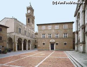 [P04] Pienza - Plazzo Piccolomini » foto by Carmen Ion
 - 
<span class="allrVoted glyphicon glyphicon-heart hidden" id="av589485"></span>
<a class="m-l-10 hidden" id="sv589485" onclick="voting_Foto_DelVot(,589485,8341)" role="button">șterge vot <span class="glyphicon glyphicon-remove"></span></a>
<a id="v9589485" class=" c-red"  onclick="voting_Foto_SetVot(589485)" role="button"><span class="glyphicon glyphicon-heart-empty"></span> <b>LIKE</b> = Votează poza</a> <img class="hidden"  id="f589485W9" src="/imagini/loader.gif" border="0" /><span class="AjErrMes hidden" id="e589485ErM"></span>